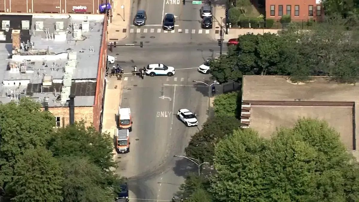 18-Year-Old Killed, Two Others Injured in Bronzeville Shooting bronzeville shooting