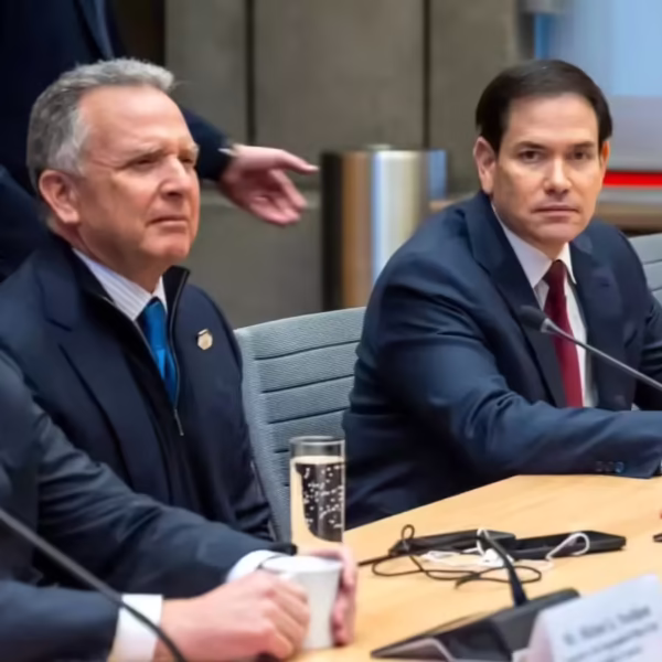 Ukraine Delegation Arrives in Geneva for Critical Peace Negotiations Amid Rising Military Tensions ukraine war